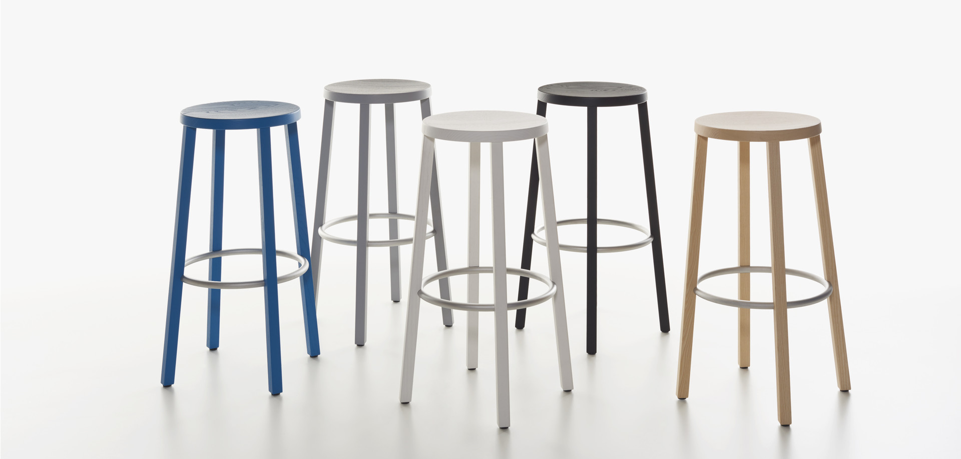 Plank - BLOCCO stool in the colors ash natural, black, grey, white and blue.