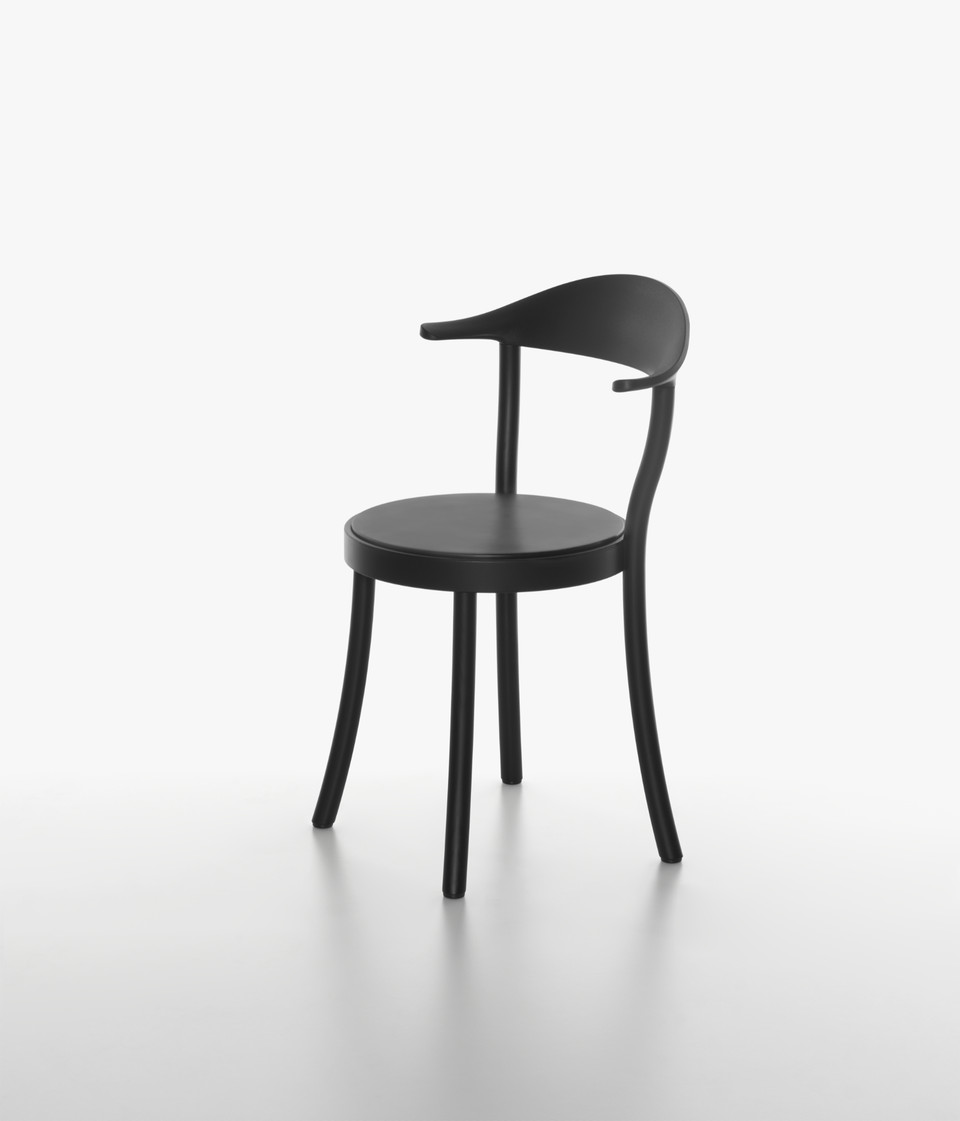 Plank - MONZA BISTRO chair, beech black, backrest and seat in black.